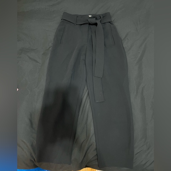 Straight black pants with tie - Picture 2 of 4